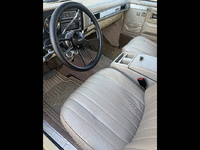 Image 22 of 34 of a 1984 GMC JIMMY K1500