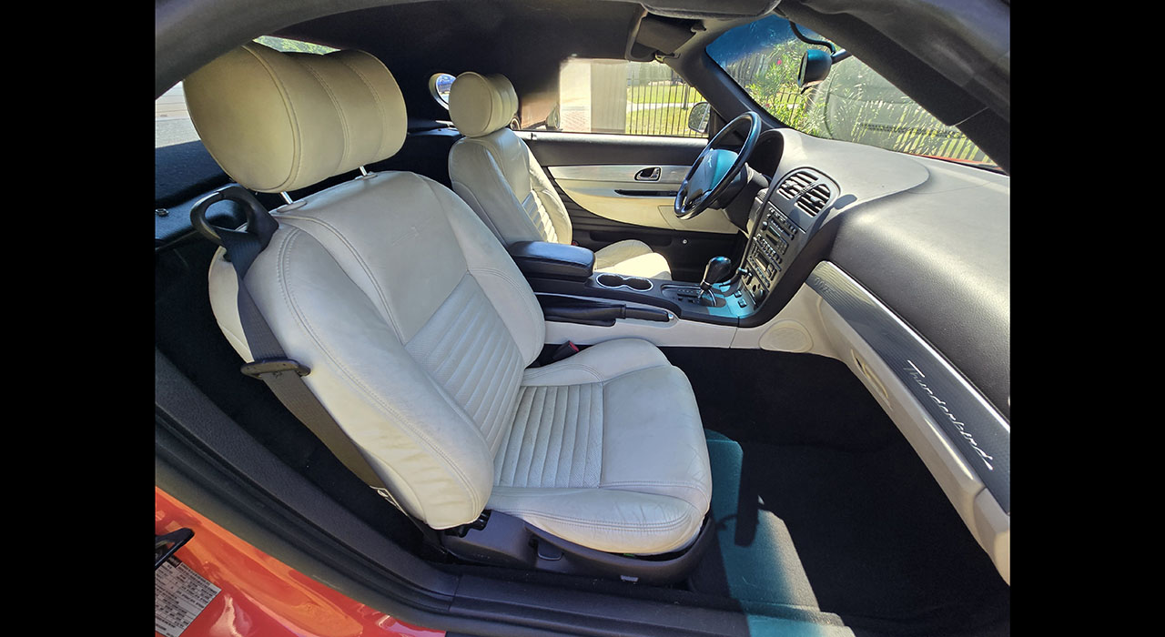 12th Image of a 2003 FORD THUNDERBIRD