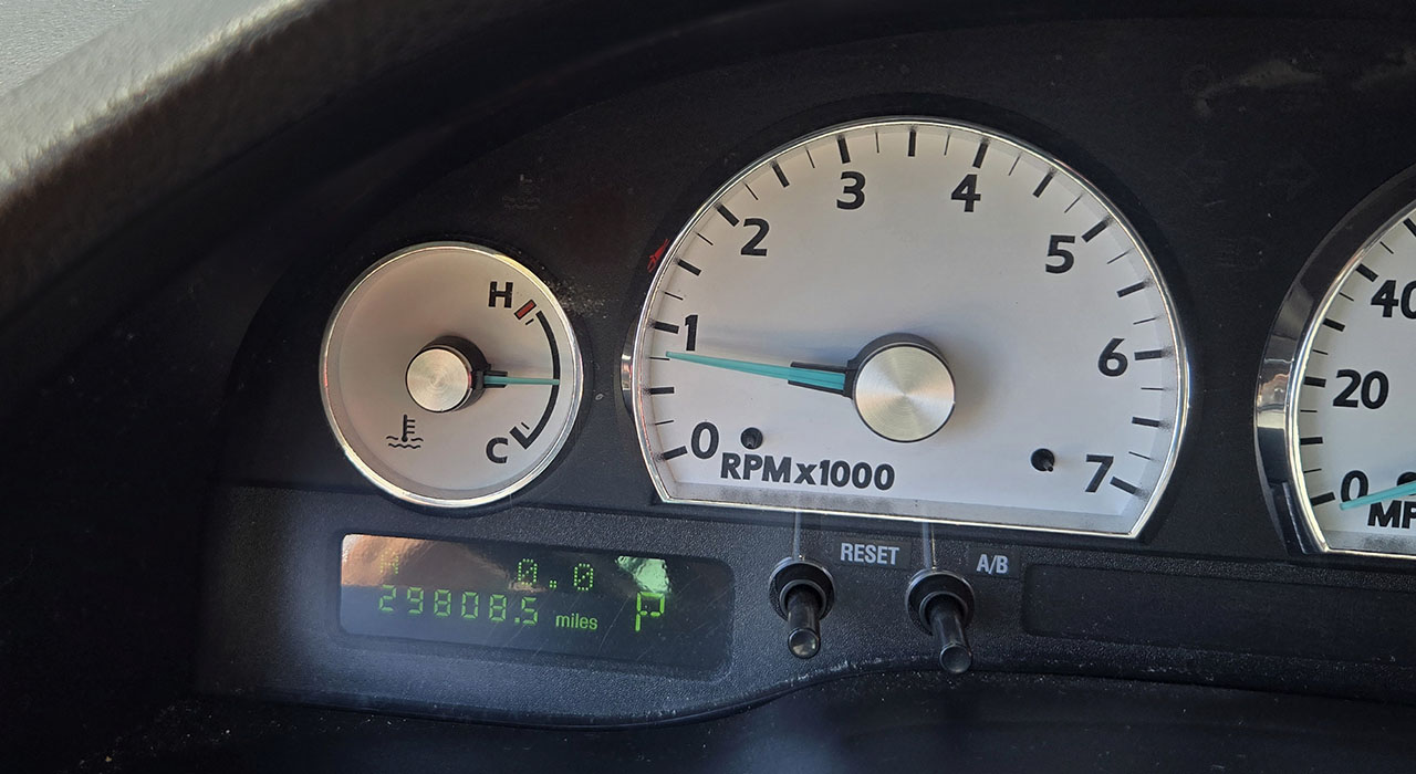 16th Image of a 2003 FORD THUNDERBIRD