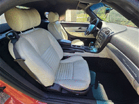 Image 13 of 19 of a 2003 FORD THUNDERBIRD