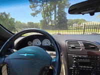 Image 15 of 19 of a 2003 FORD THUNDERBIRD