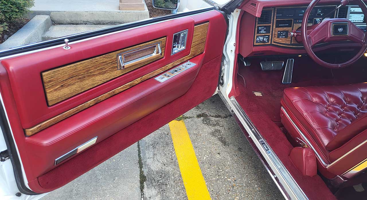 5th Image of a 1984 CADILLAC ELDORADO BIARRITZ