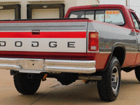 Image 6 of 34 of a 1991 DODGE 250
