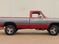 Image 11 of 34 of a 1991 DODGE 250