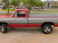 Image 12 of 34 of a 1991 DODGE 250