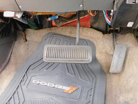 Image 28 of 34 of a 1991 DODGE 250