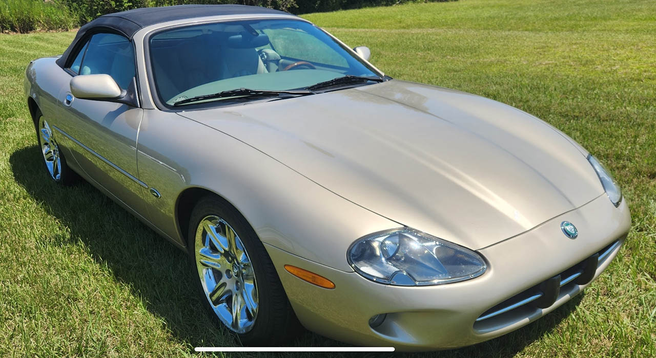 1st Image of a 2000 JAGUAR XK8 XK