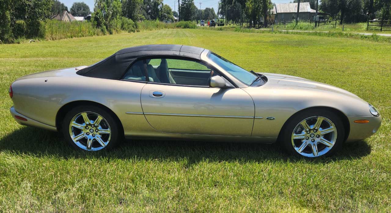 5th Image of a 2000 JAGUAR XK8 XK