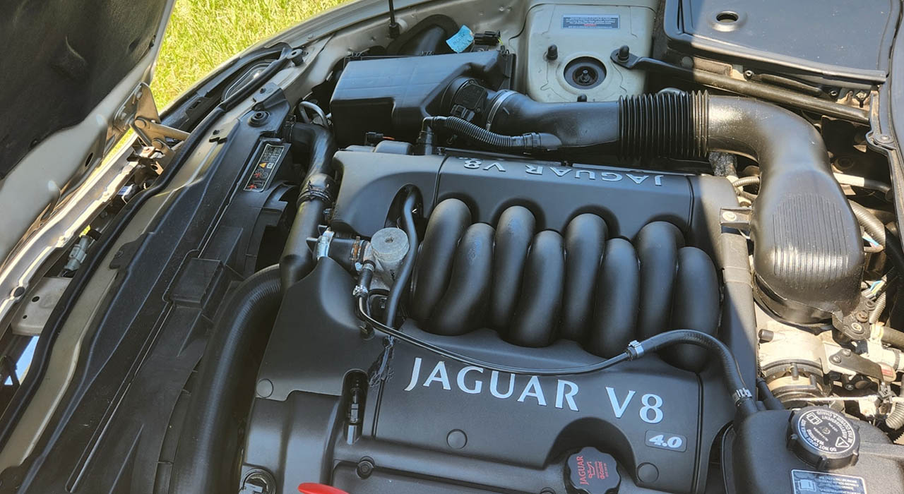 11th Image of a 2000 JAGUAR XK8 XK