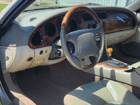 Image 8 of 12 of a 2000 JAGUAR XK8 XK