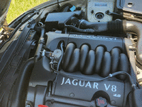 Image 12 of 12 of a 2000 JAGUAR XK8 XK
