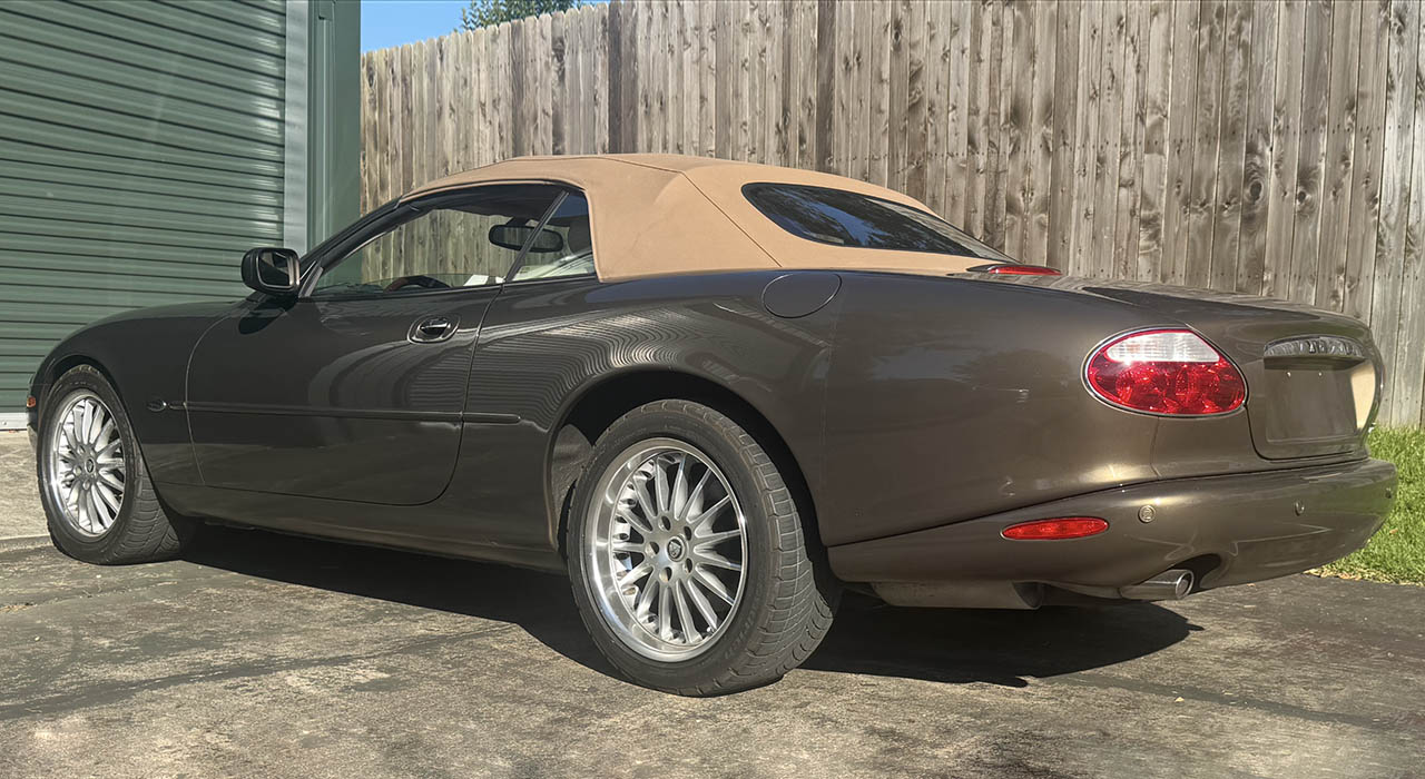 1st Image of a 2001 JAGUAR XK8 XK