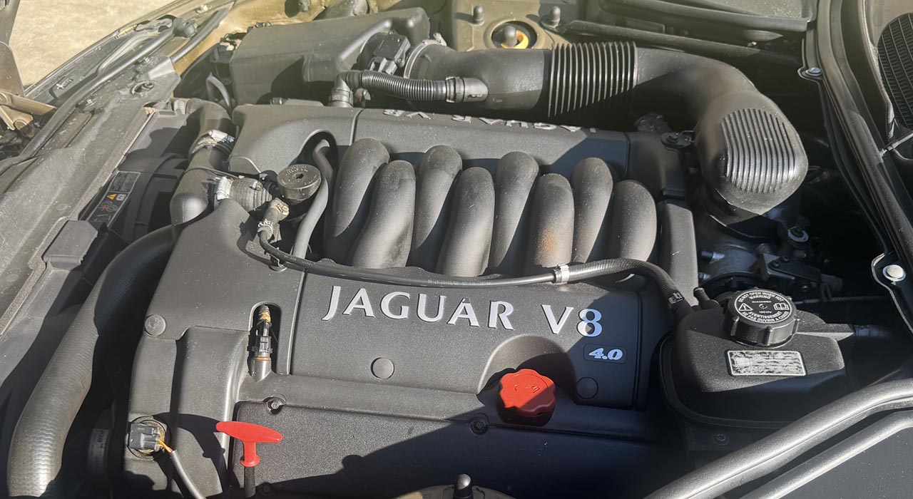7th Image of a 2001 JAGUAR XK8 XK
