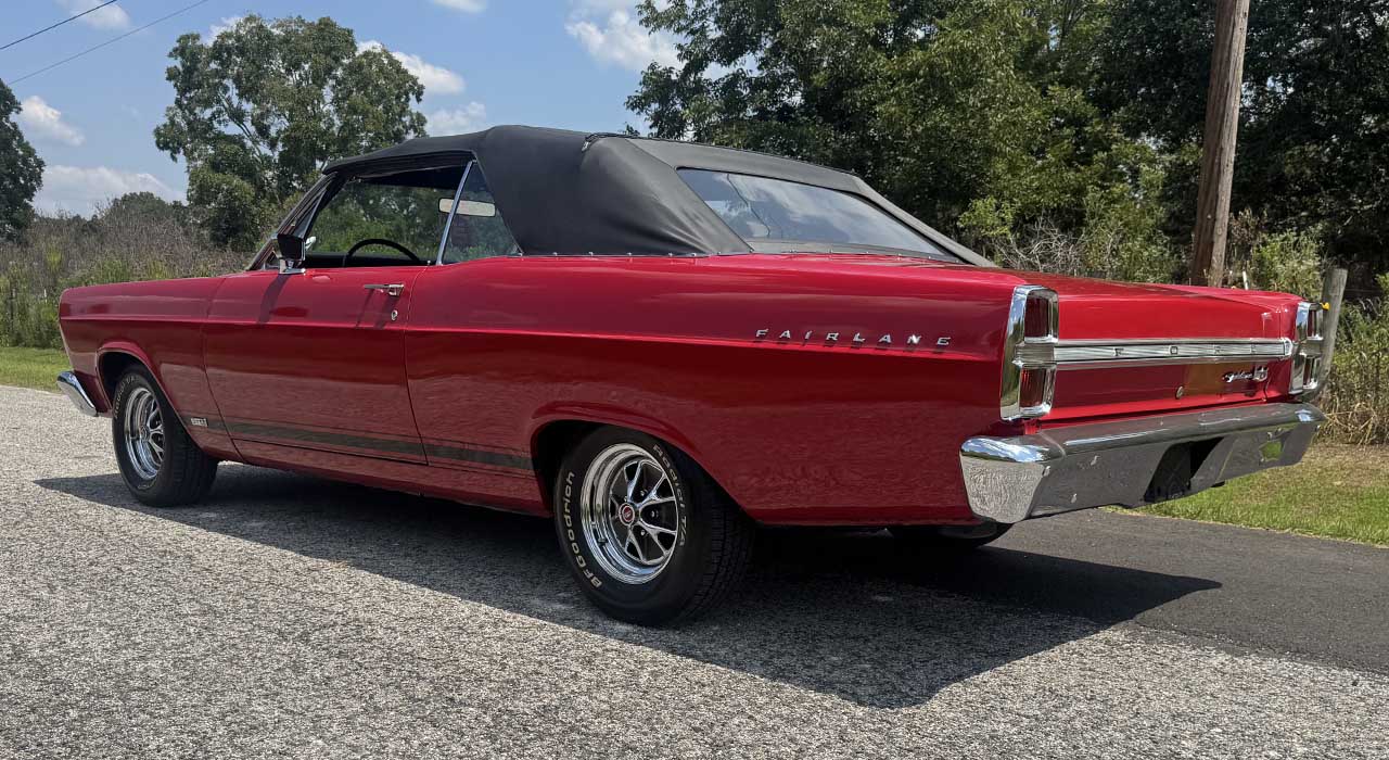 2nd Image of a 1967 FORD FAIRLANE