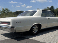 Image 3 of 14 of a 1964 PONTIAC GTO
