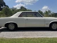 Image 5 of 14 of a 1964 PONTIAC GTO