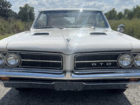 Image 6 of 14 of a 1964 PONTIAC GTO