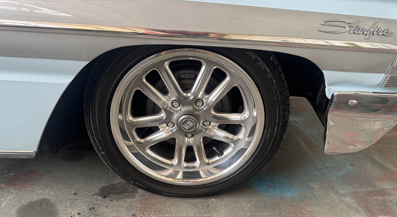 6th Image of a 1961 OLDSMOBILE STARFIRE