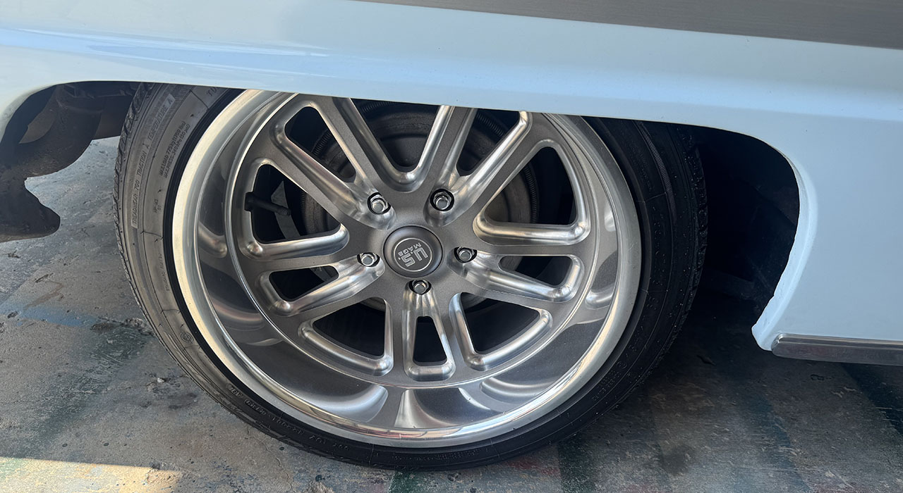 7th Image of a 1961 OLDSMOBILE STARFIRE