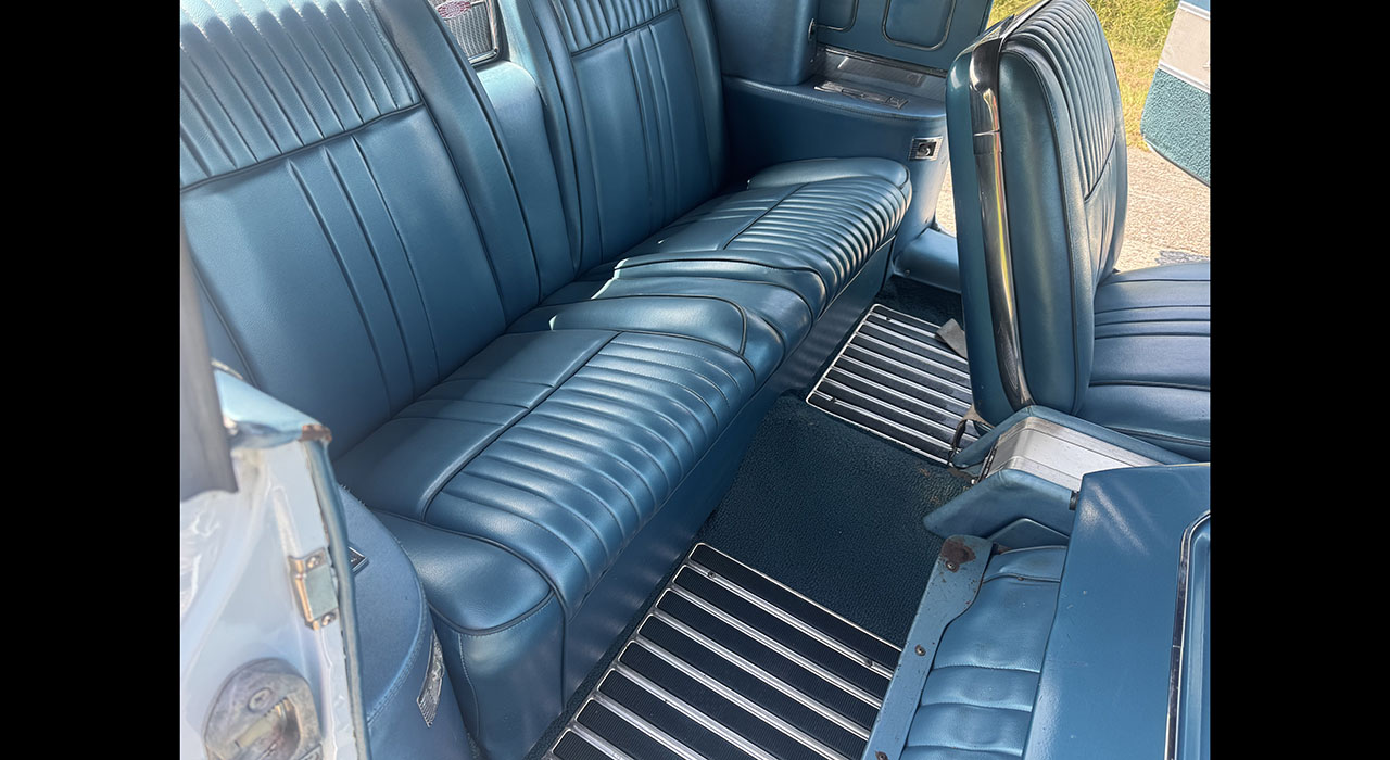 11th Image of a 1961 OLDSMOBILE STARFIRE