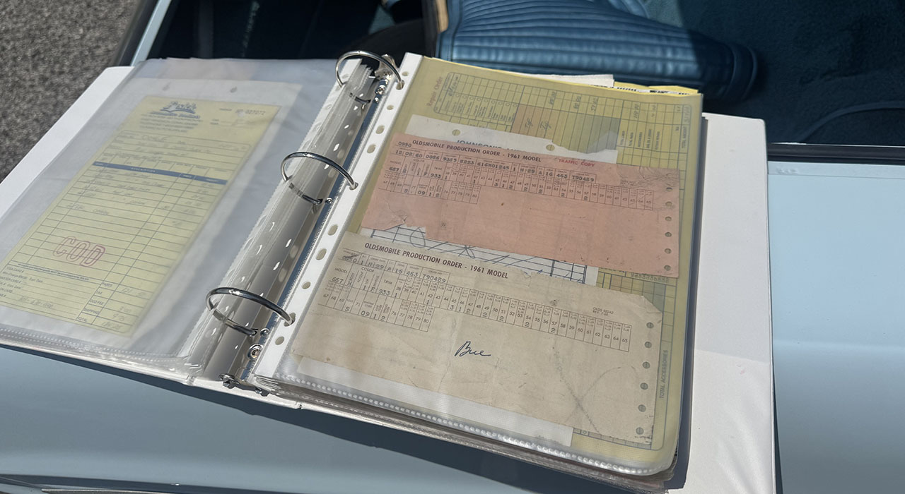 16th Image of a 1961 OLDSMOBILE STARFIRE