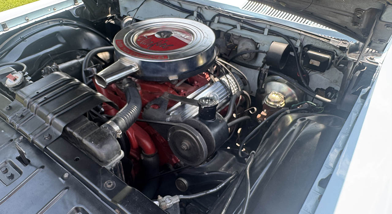 18th Image of a 1961 OLDSMOBILE STARFIRE