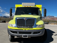 Image 3 of 9 of a 2015 INTERNATIONAL 4000
