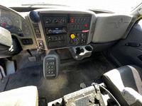 Image 6 of 9 of a 2015 INTERNATIONAL 4000