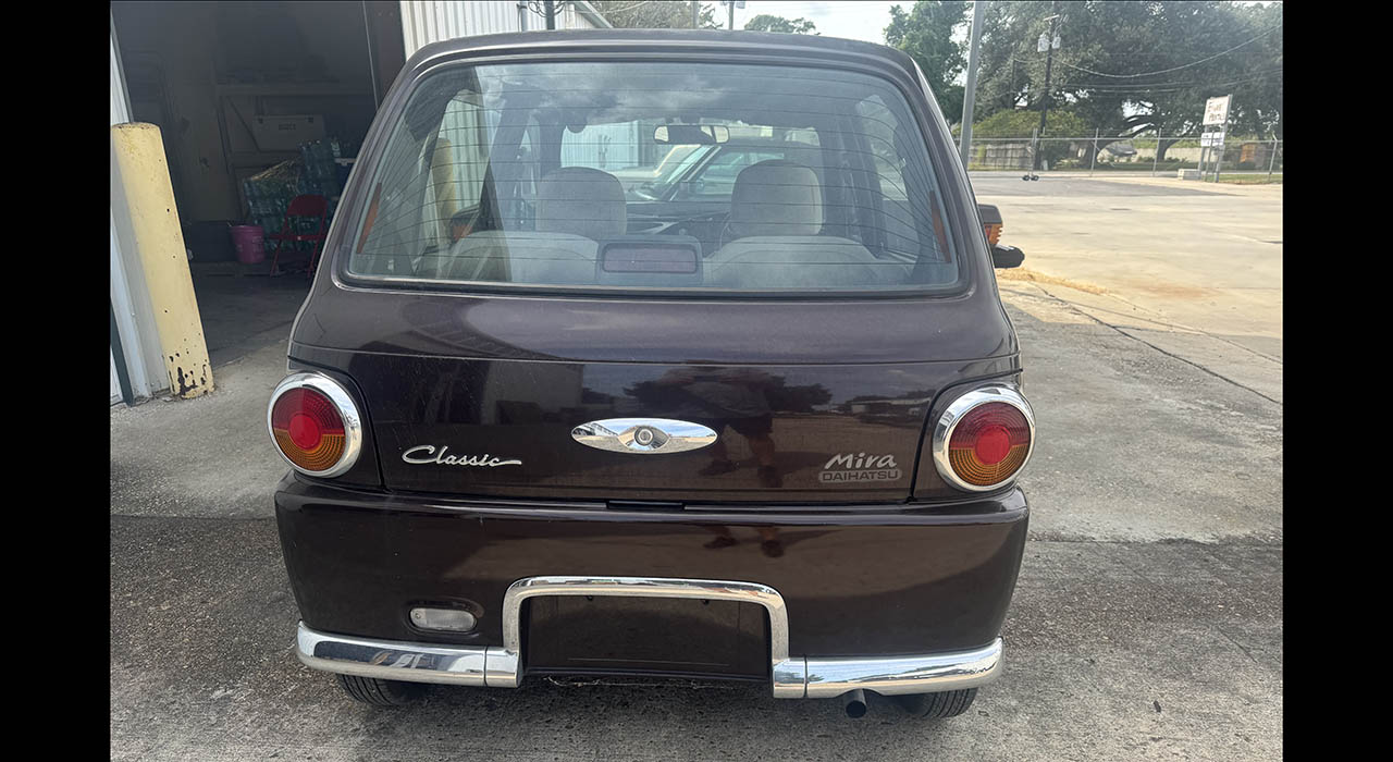 4th Image of a 1997 DAIHATSU MIRA