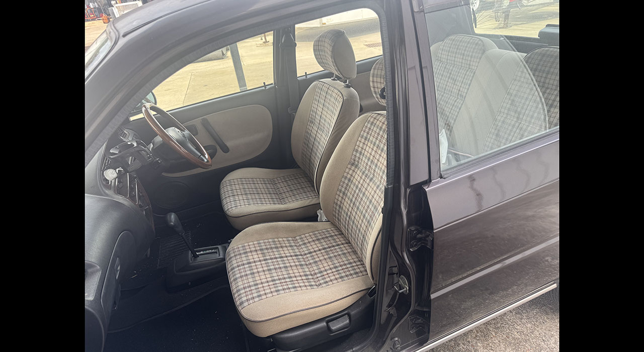 5th Image of a 1997 DAIHATSU MIRA