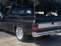 Image 3 of 14 of a 1983 CHEVROLET C10