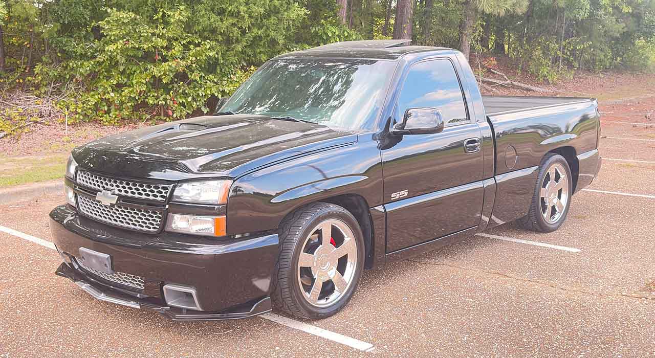 0th Image of a 2006 CHEVROLET SILVERADO 1500 SS