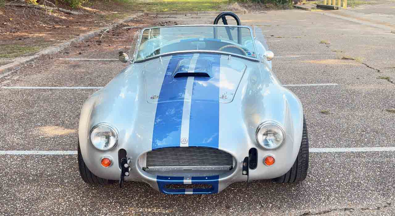 3rd Image of a 1965 FORD AC COBRA