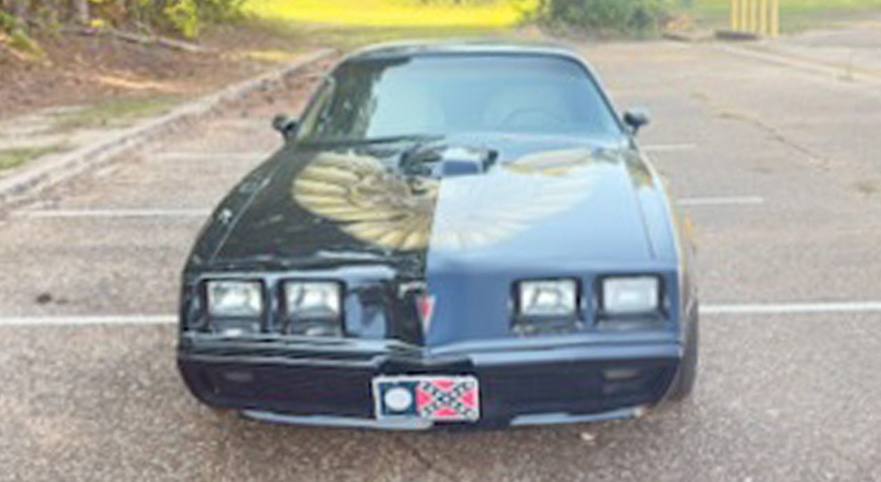 2nd Image of a 1981 PONTIAC FIREBIRD TRANS AM