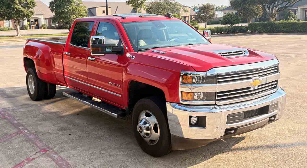 1st Image of a 2019 CHEVROLET SILVERADO 3500HD LTZ