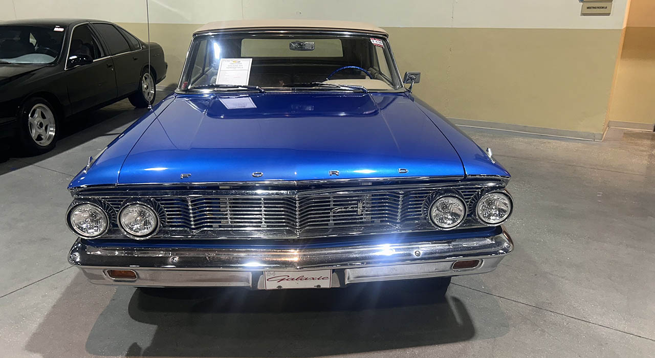 3rd Image of a 1964 FORD GALAXIE 500