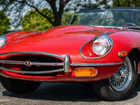 Image 7 of 14 of a 1971 JAGUAR XKE