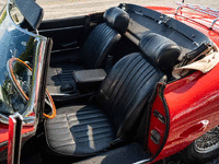 Image 9 of 14 of a 1971 JAGUAR XKE