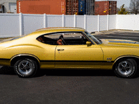 Image 5 of 18 of a 1971 OLDSMOBILE 442 W-30