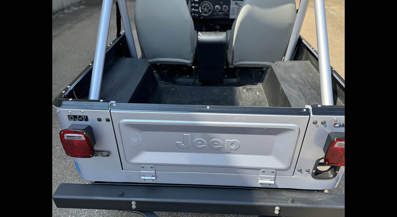 7th Image of a 1983 JEEP RENEGADE CJ7