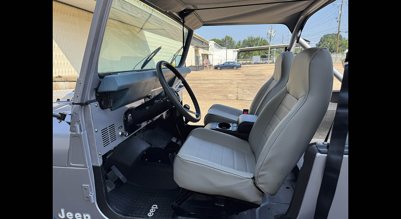 12th Image of a 1983 JEEP RENEGADE CJ7