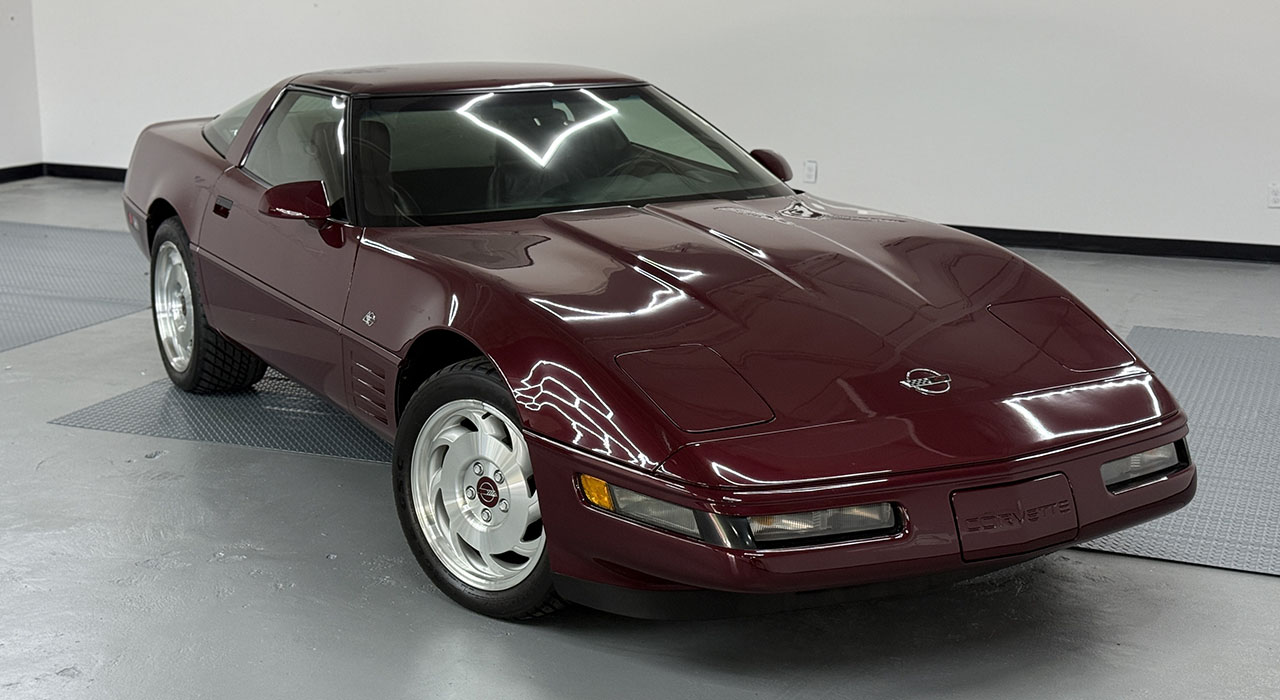 2nd Image of a 1993 CHEVROLET CORVETTE
