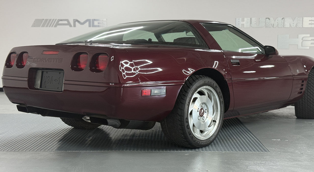 5th Image of a 1993 CHEVROLET CORVETTE