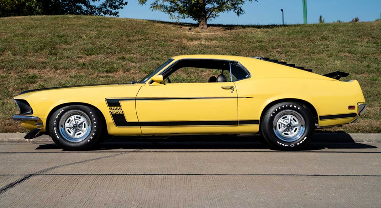 2nd Image of a 1969 FORD MUSTANG BOSS