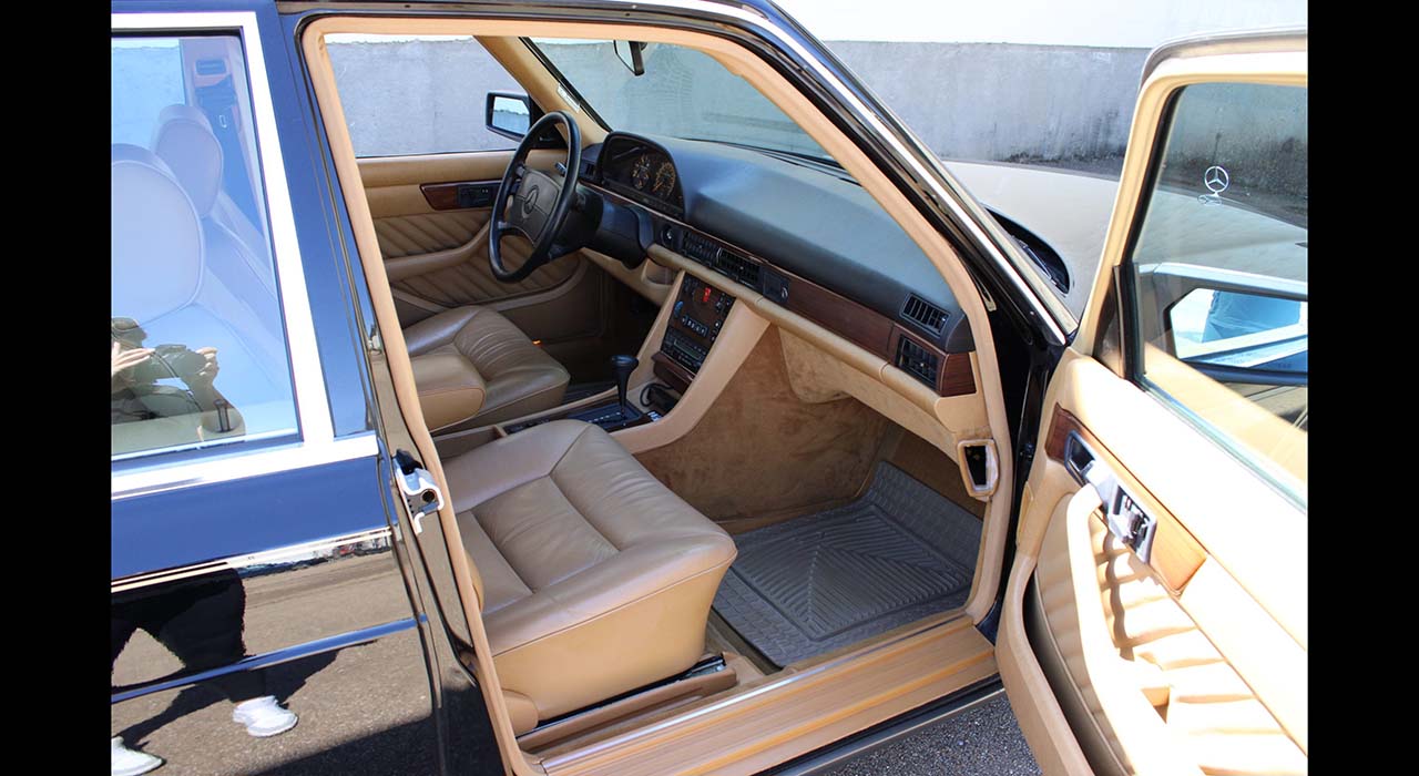16th Image of a 1990 MERCEDES-BENZ 300 SE