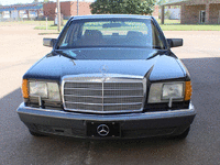 Image 6 of 27 of a 1990 MERCEDES-BENZ 300 SE