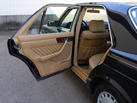 Image 15 of 27 of a 1990 MERCEDES-BENZ 300 SE