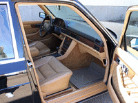 Image 17 of 27 of a 1990 MERCEDES-BENZ 300 SE