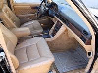 Image 18 of 27 of a 1990 MERCEDES-BENZ 300 SE