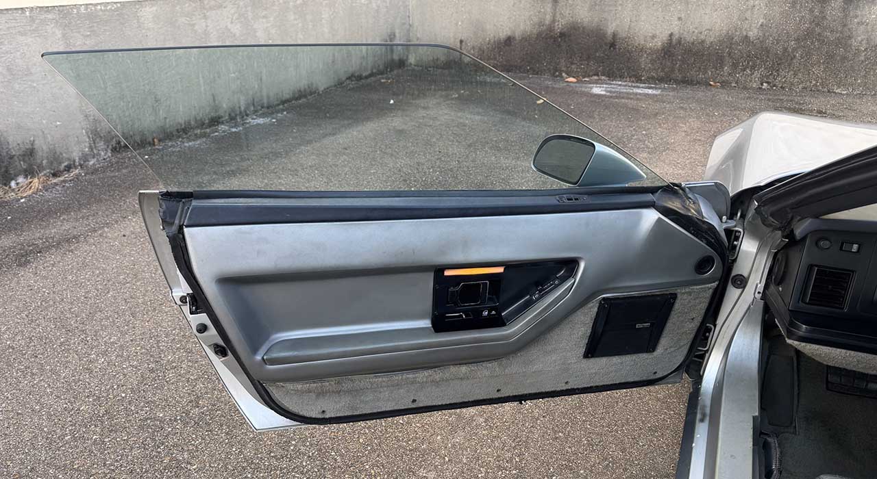 11th Image of a 1985 CHEVROLET CORVETTE